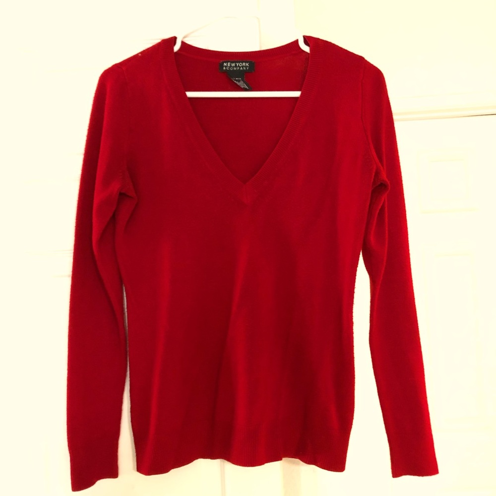 New York & Co red sweater size small.